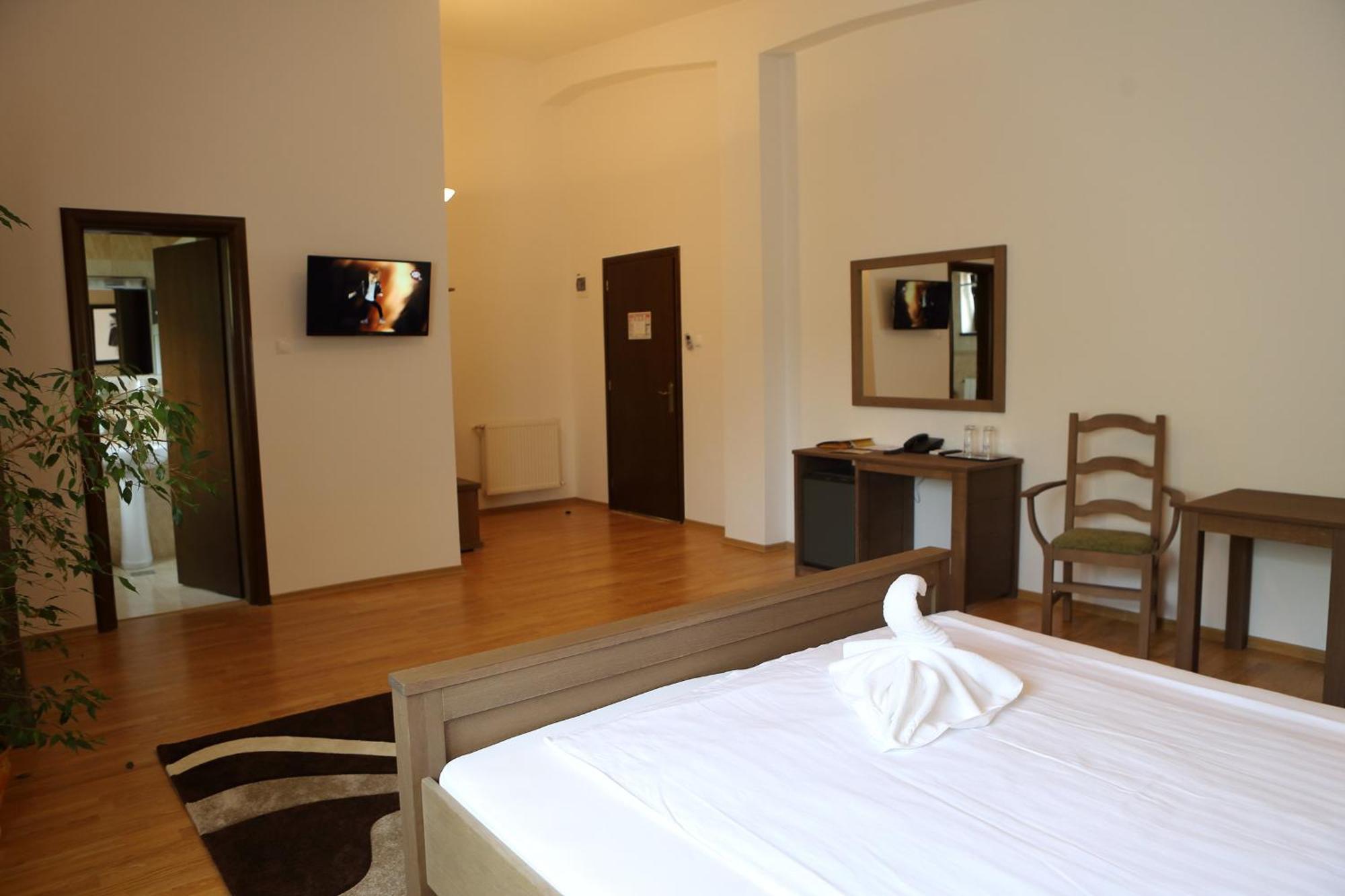 Septimia Hotels & Spa Resort Odorheiu Secuiesc Extérieur photo