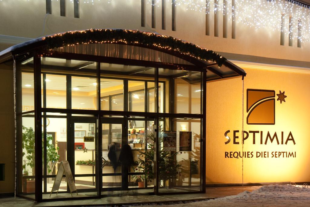 Septimia Hotels & Spa Resort Odorheiu Secuiesc Extérieur photo